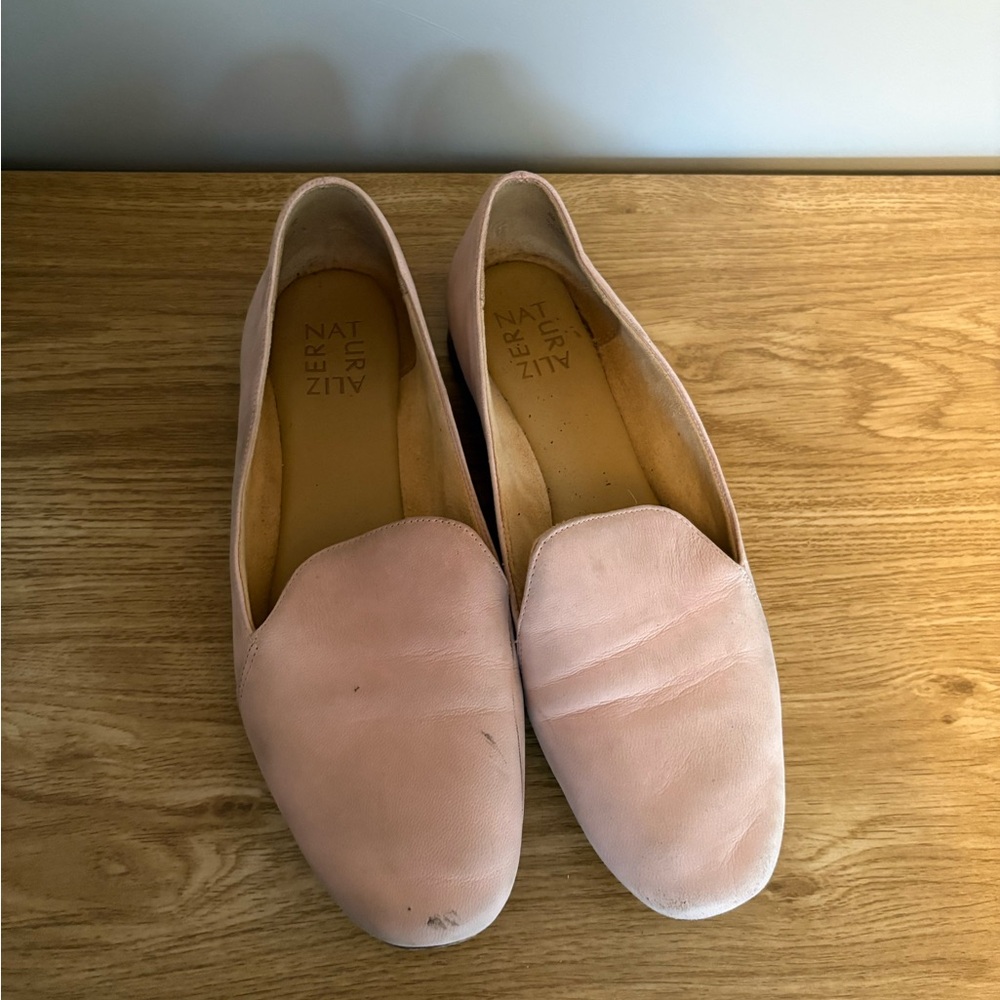 Naturalizer Pink Suede Flats Minimalist Design